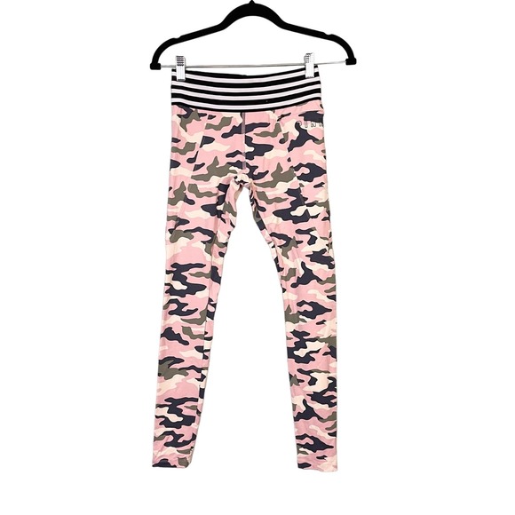 Victoria's Secret Pants - Victoria's Secret Pink Ultimate Stretch Activewear Camouflage Leggings Size XS